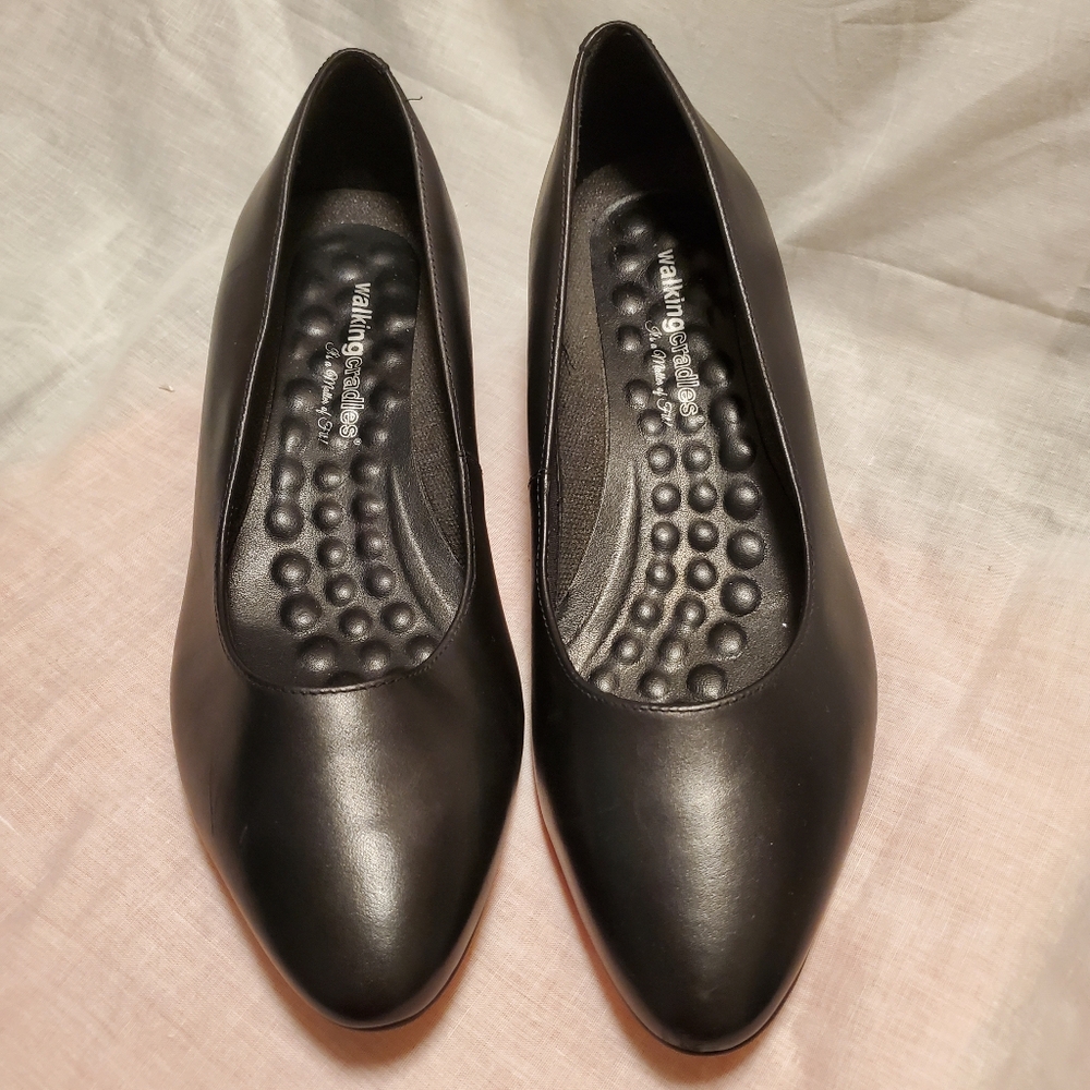 Walking Cradles Women's Black Leather Flats Size 12 Wide 1.5" Heel Man Made Sole